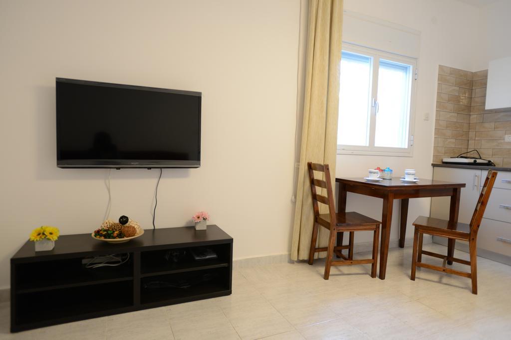 Olga Beach Apartments Haifa Exterior photo
